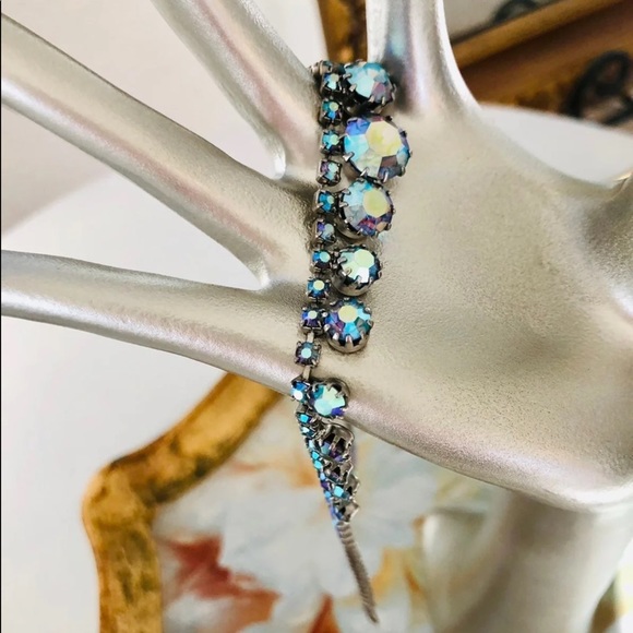 Vintage Blue Borealis Crystal Rhinestone Dainty Necklace 💎 - Picture 11 of 12